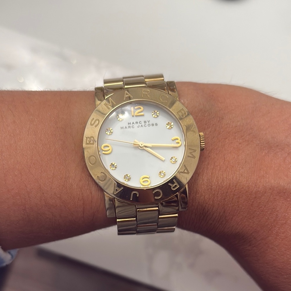 Marc Jacobs Women’s Gold Watch - Picture 5 of 5